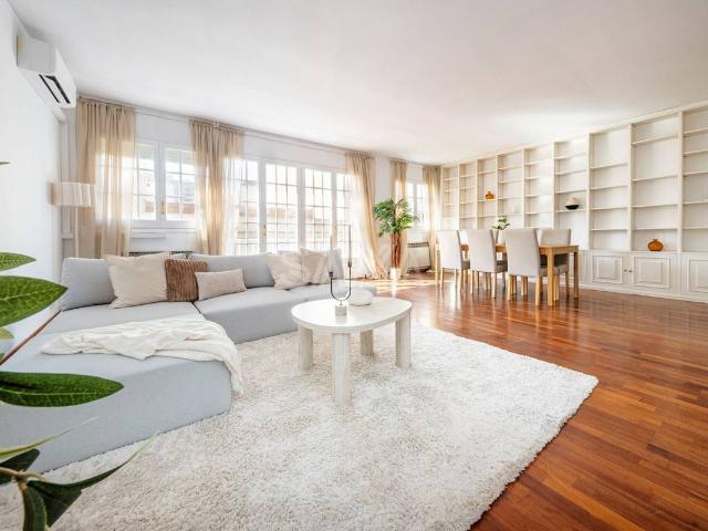 Casa chalet en Venta en Centre