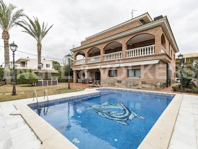 Casa chalet en Venta en Centre