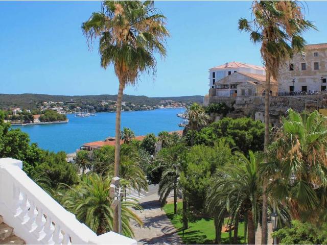 Casa chalet en Venta en Centre Històric