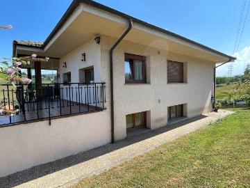 Casa chalet en Venta en Cenero