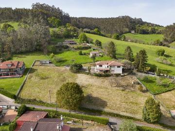 Casa chalet en Venta en Cenero
