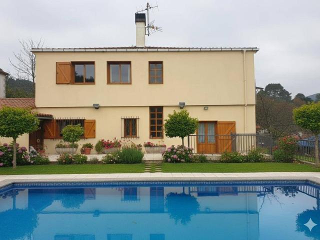 Casa chalet en Venta en Cenlle