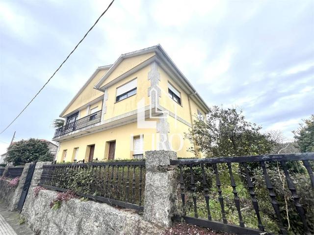 Casa chalet en Venta en Cea