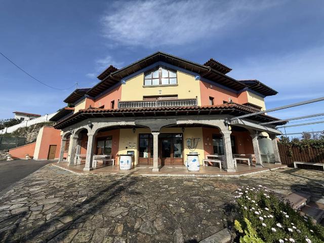 Casa chalet en Venta en Celorio Poó Parres