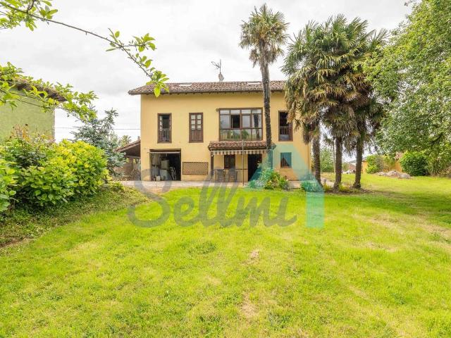 Casa chalet en Venta en Celorio Poó Parres