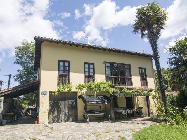 Casa chalet en Venta en Celorio Poó Parres