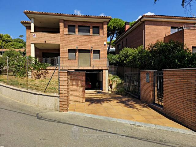 Casa chalet en Venta en Cerdanyola Nord