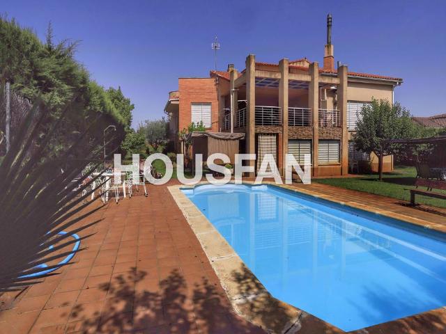 Casa chalet en Venta en Ceres Golf