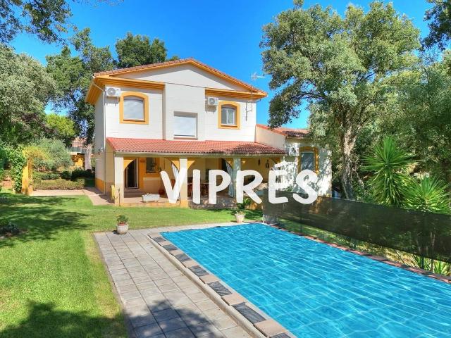 Casa chalet en Venta en Ceres Golf