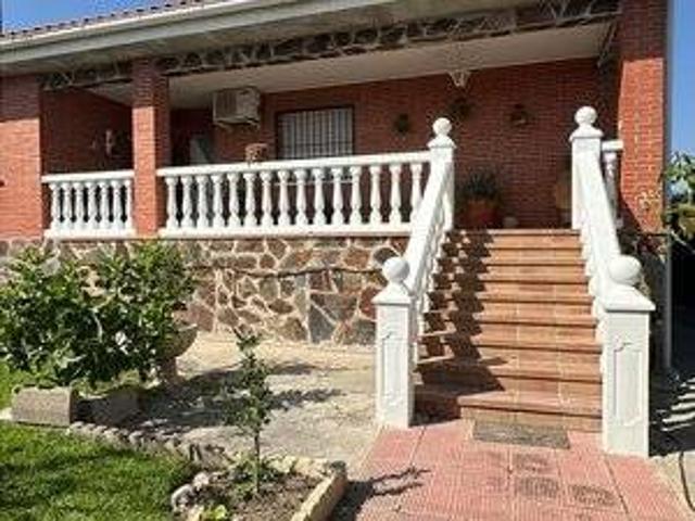 Casa chalet en Venta en Chozas de Canales