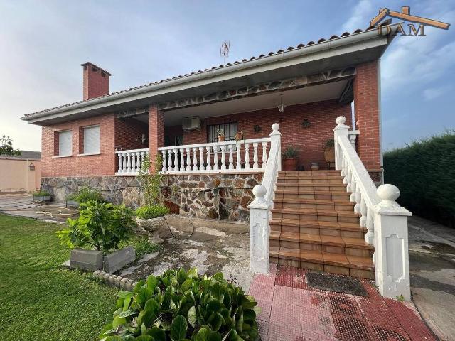 Casa chalet en Venta en Chozas de Canales