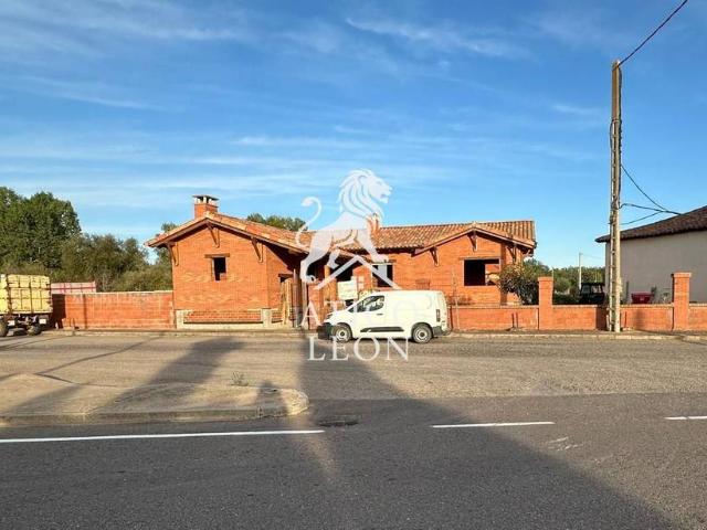 Casa chalet en Venta en Chozas de Abajo