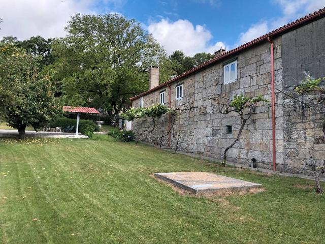 Casa chalet en Venta en Chantada