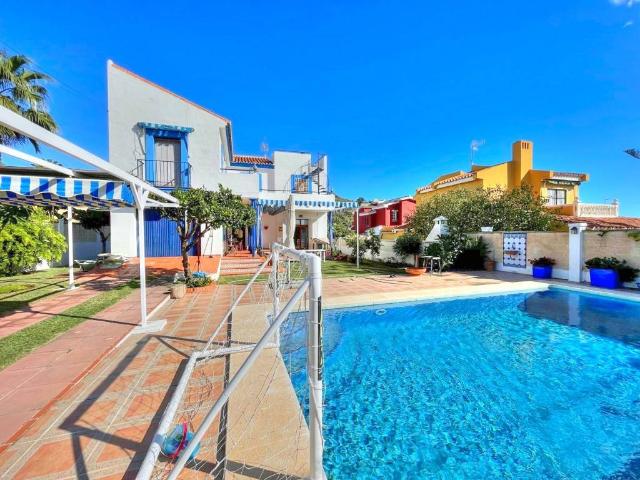 Casa chalet en Venta en Chilches