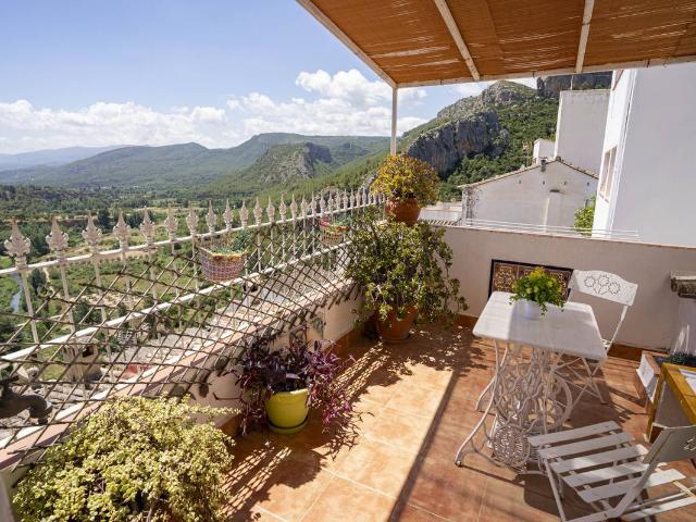 Casa chalet en Venta en Chulilla