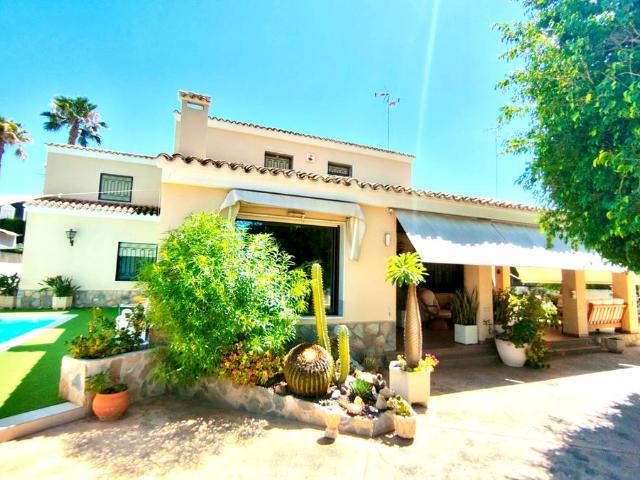 Casa chalet en Venta en Ciutat Jardí Torreta Verdí
