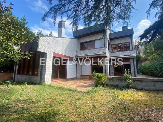 Casa chalet en Venta en Ciudad Naranco Prados de La Fuente