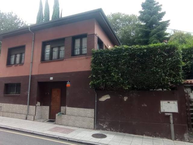 Casa chalet en Venta en Ciudad Naranco Prados de La Fuente