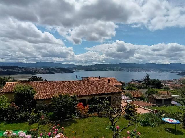 Casa chalet en Venta en Combarro