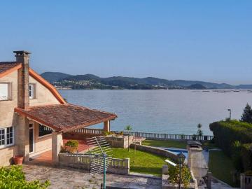 Casa chalet en Venta en Combarro