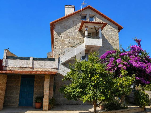 Casa chalet en Venta en Comesaña Matamá