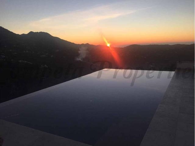 Casa chalet en Venta en Cómpeta