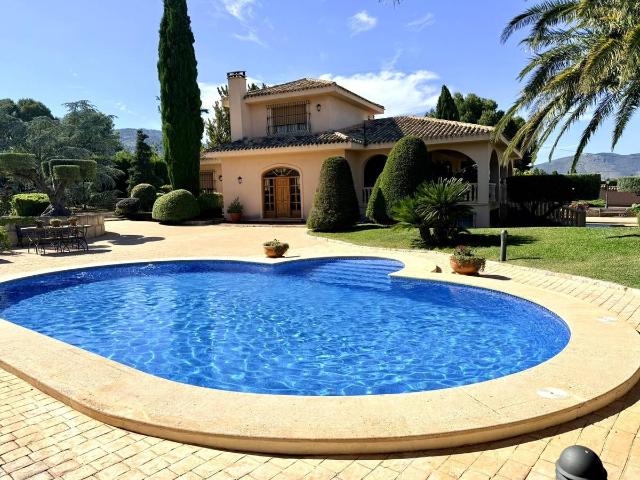 Casa chalet en Venta en Cocentaina