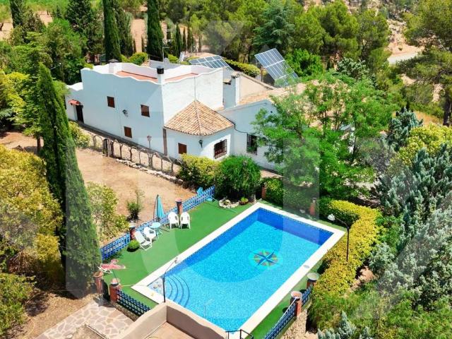 Casa chalet en Venta en Cofrentes