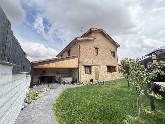 Casa chalet en Venta en Cogollos
