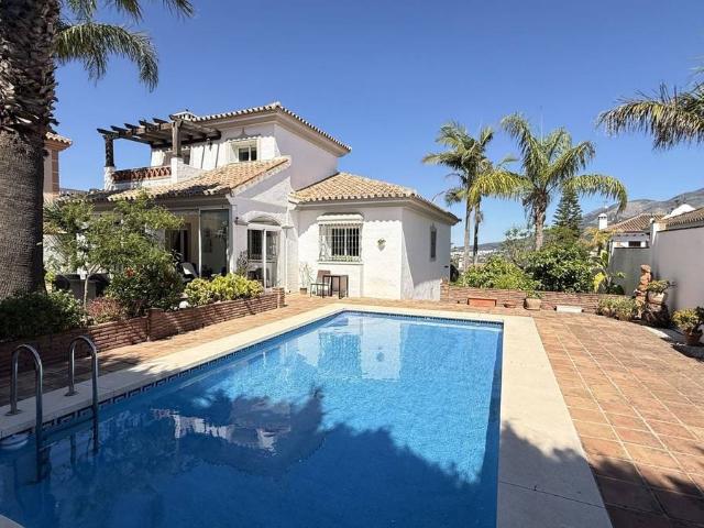Casa chalet en Venta en Coín