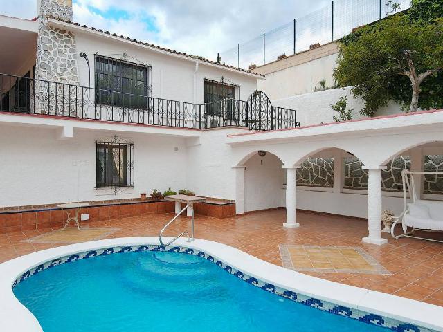 Casa chalet en Venta en Coín