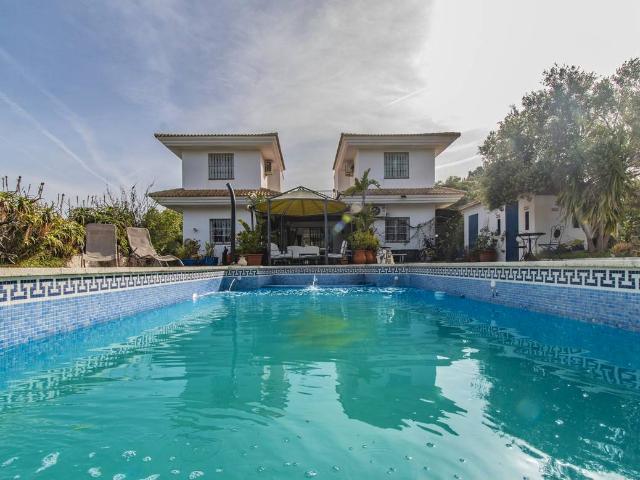 Casa chalet en Venta en Coín