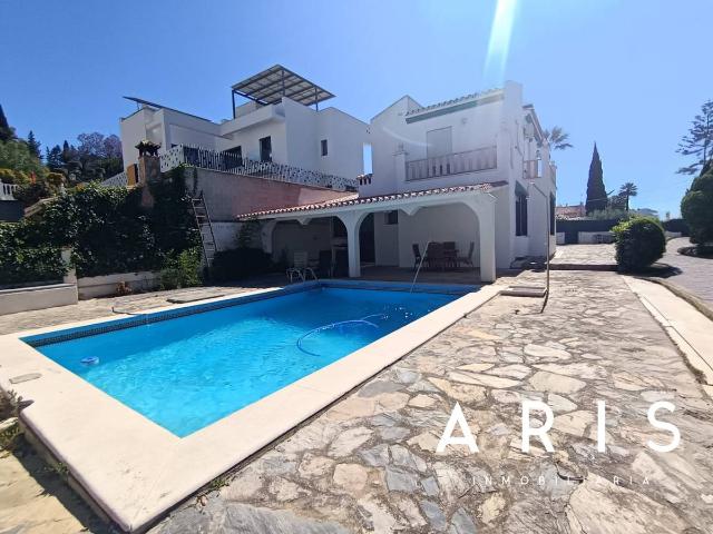 Casa chalet en Venta en Coín