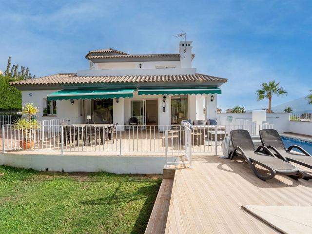 Casa chalet en Venta en Coín