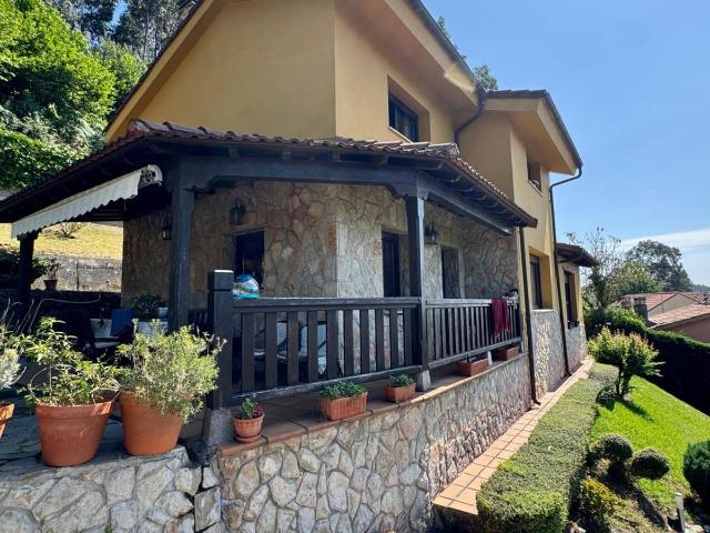 Casa chalet en Venta en Colunga