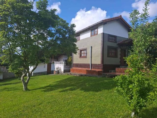 Casa chalet en Venta en Colunga
