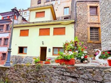 Casa chalet en Venta en Colunga