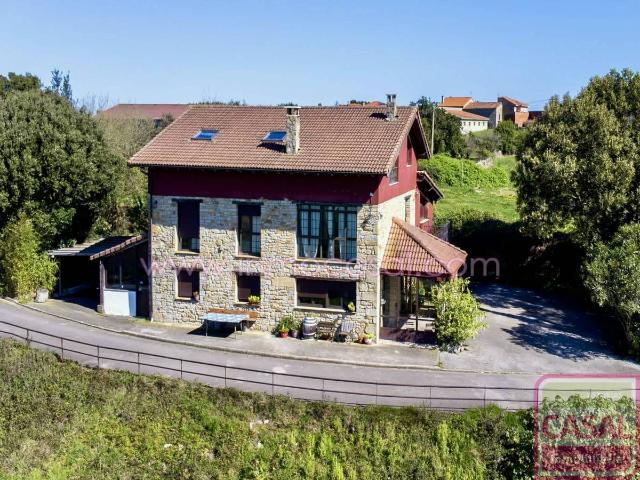 Casa chalet en Venta en Colunga