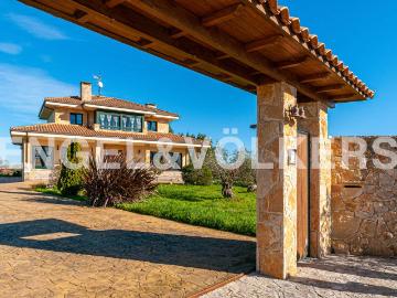 Casa chalet en Venta en Colunga