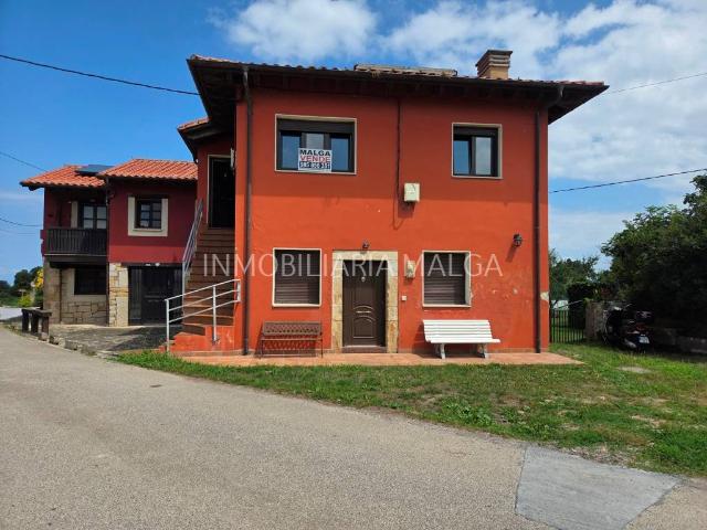 Casa chalet en Venta en Colunga