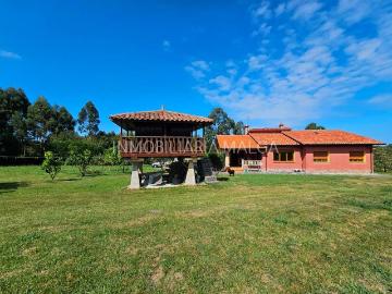 Casa chalet en Venta en Colunga