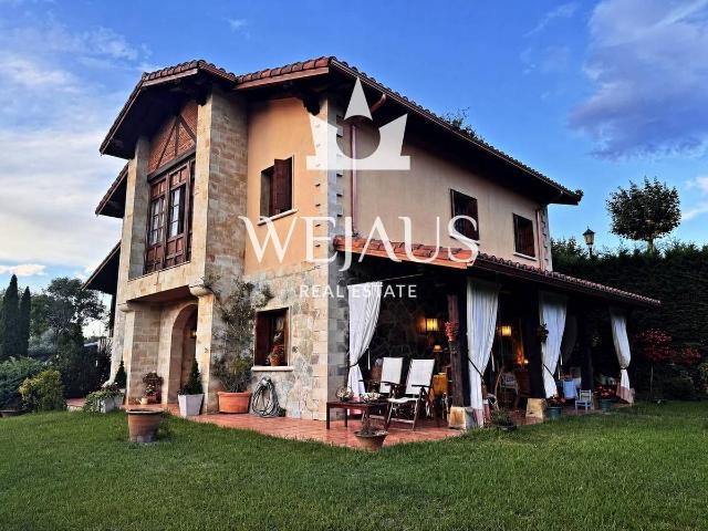 Casa chalet en Venta en Colindres
