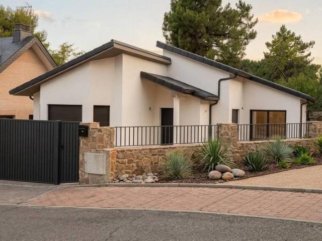 Casa chalet en Venta en Collado Mediano