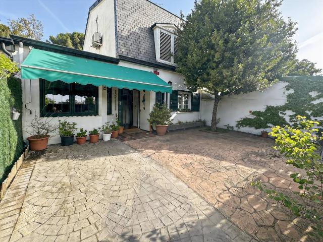 Casa adosada en Venta en Collado Mediano