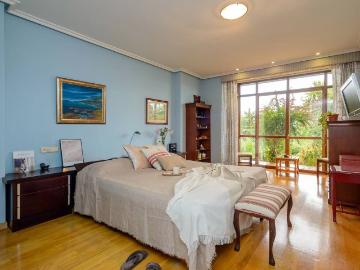Casa chalet en Venta en Colloto