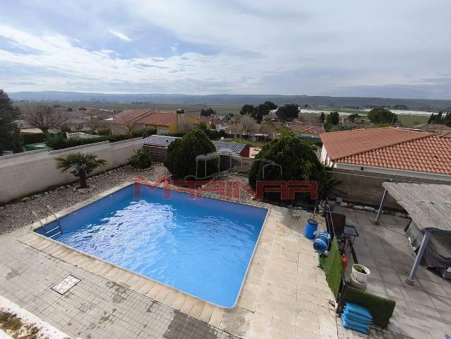 Casa chalet en Venta en Colmenar de Oreja