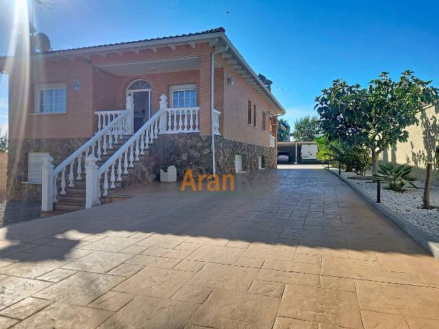 Casa chalet en Venta en Colmenar de Oreja