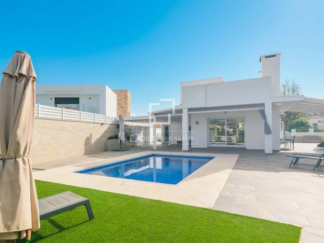 Casa chalet en Venta en Cortijo Torrequebrada