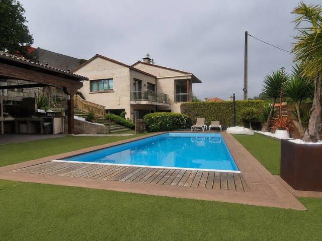Casa chalet en Venta en Coruxo Oia Saiáns