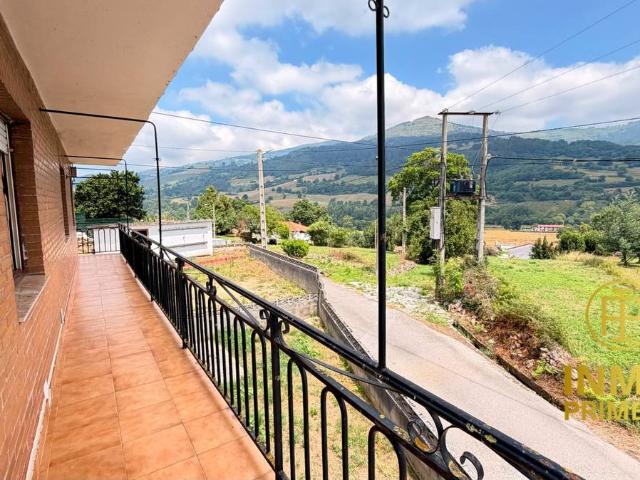 Casa chalet en Venta en Corvera de Toranzo
